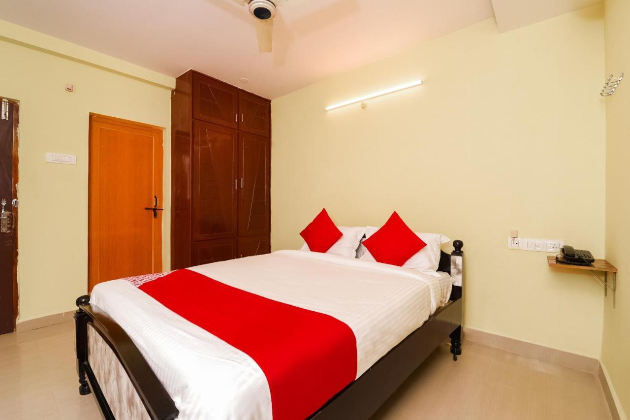 Oyo 26234 Annapurna Nilayam Hotel Vijayawāda Exterior foto